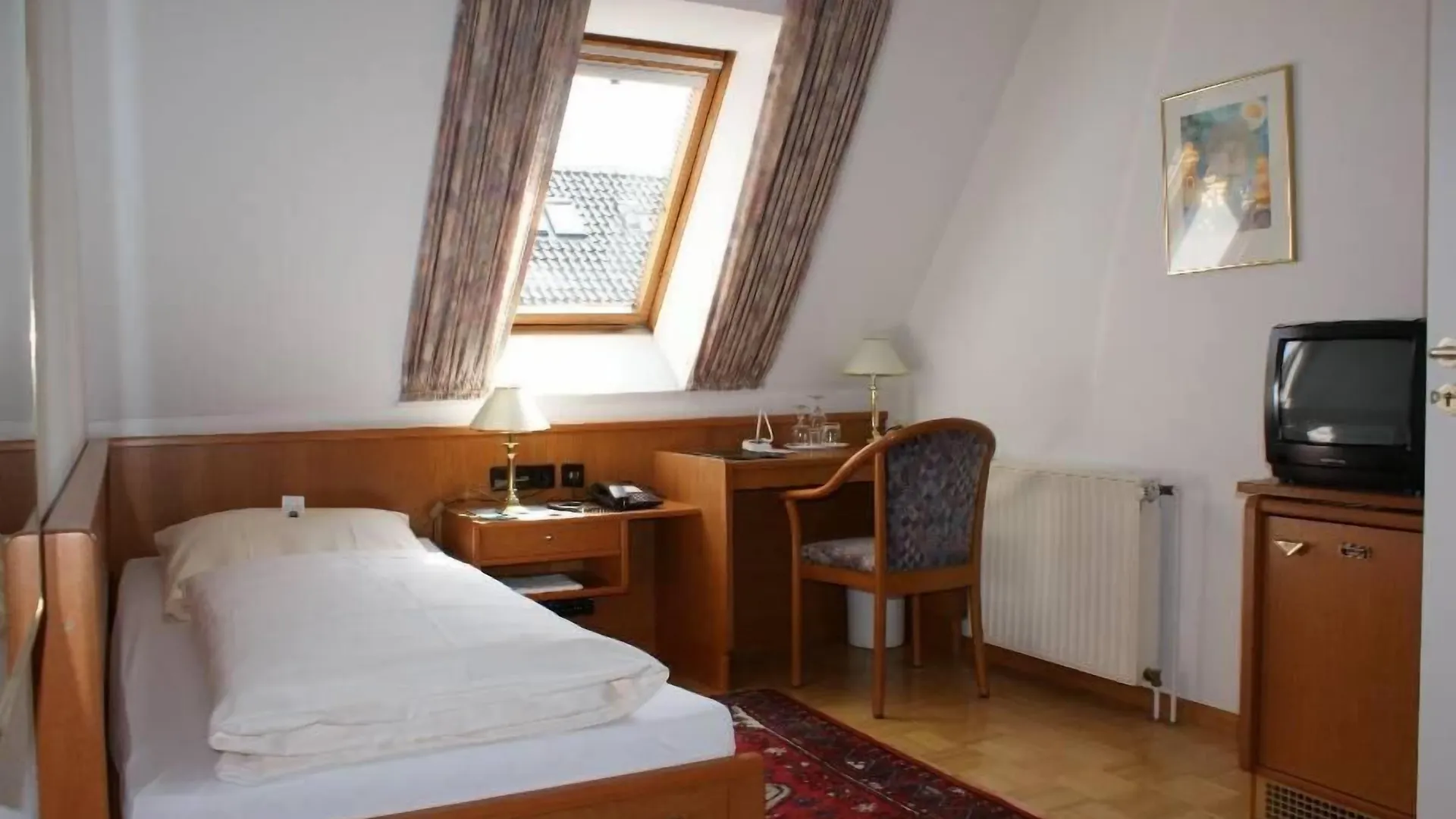 Zentrale Hotels in Emsland: 11 Unterkünfte direkt verglichen
