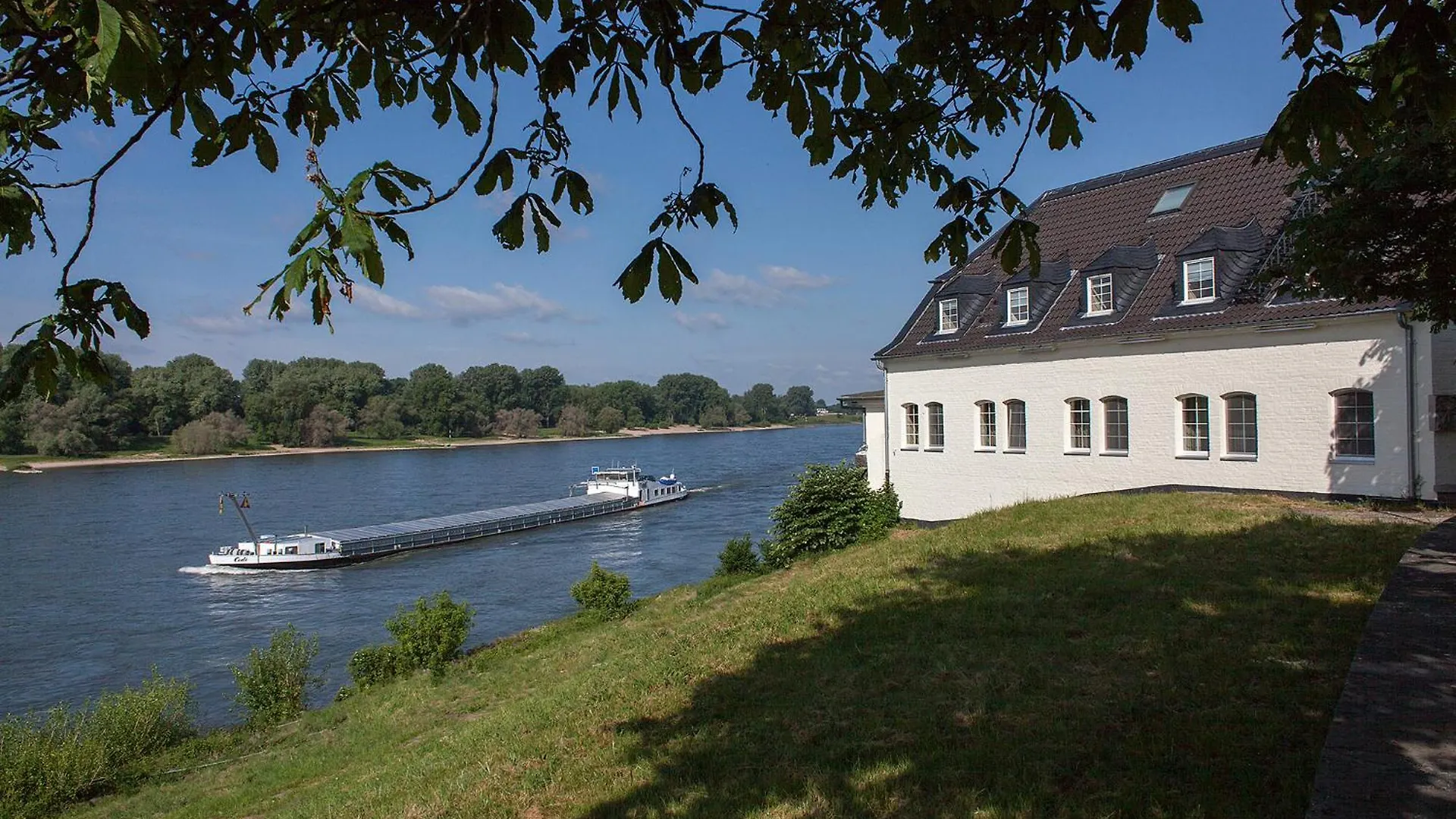 Am Niederrhein Übernachten: 4 Zwei-Sterne-Hotels Verglichen